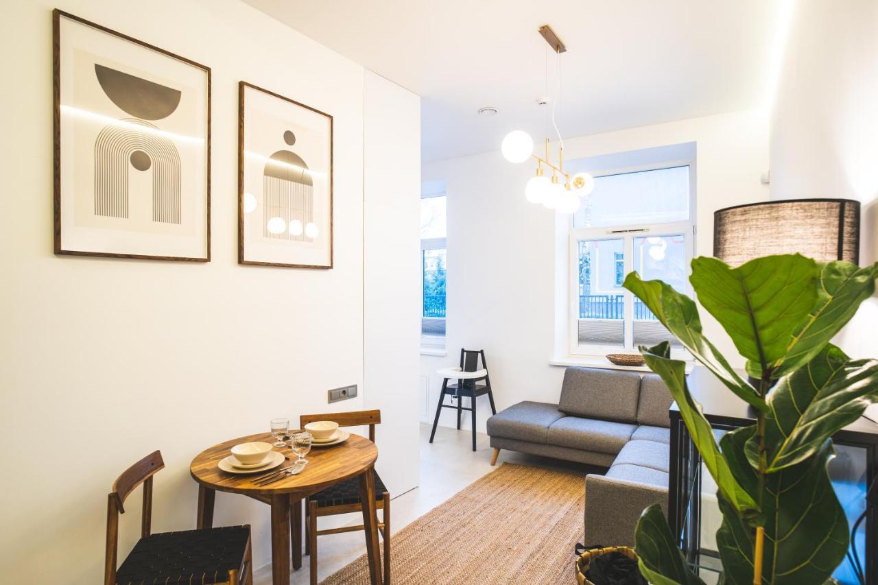 Old Town Apartment *