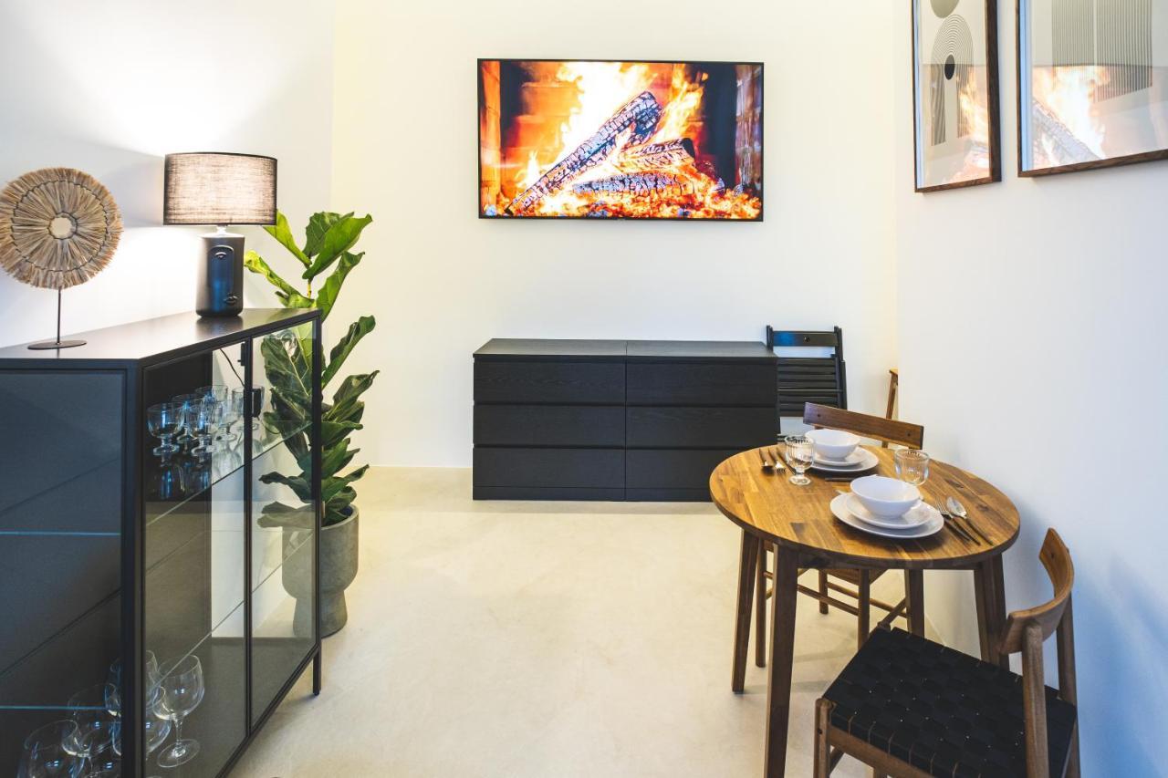 Old Town Apartment *